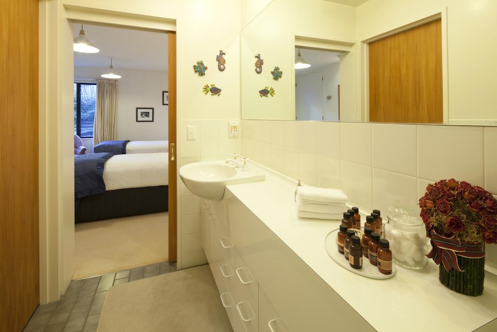 At Spinnaker Bay 4*